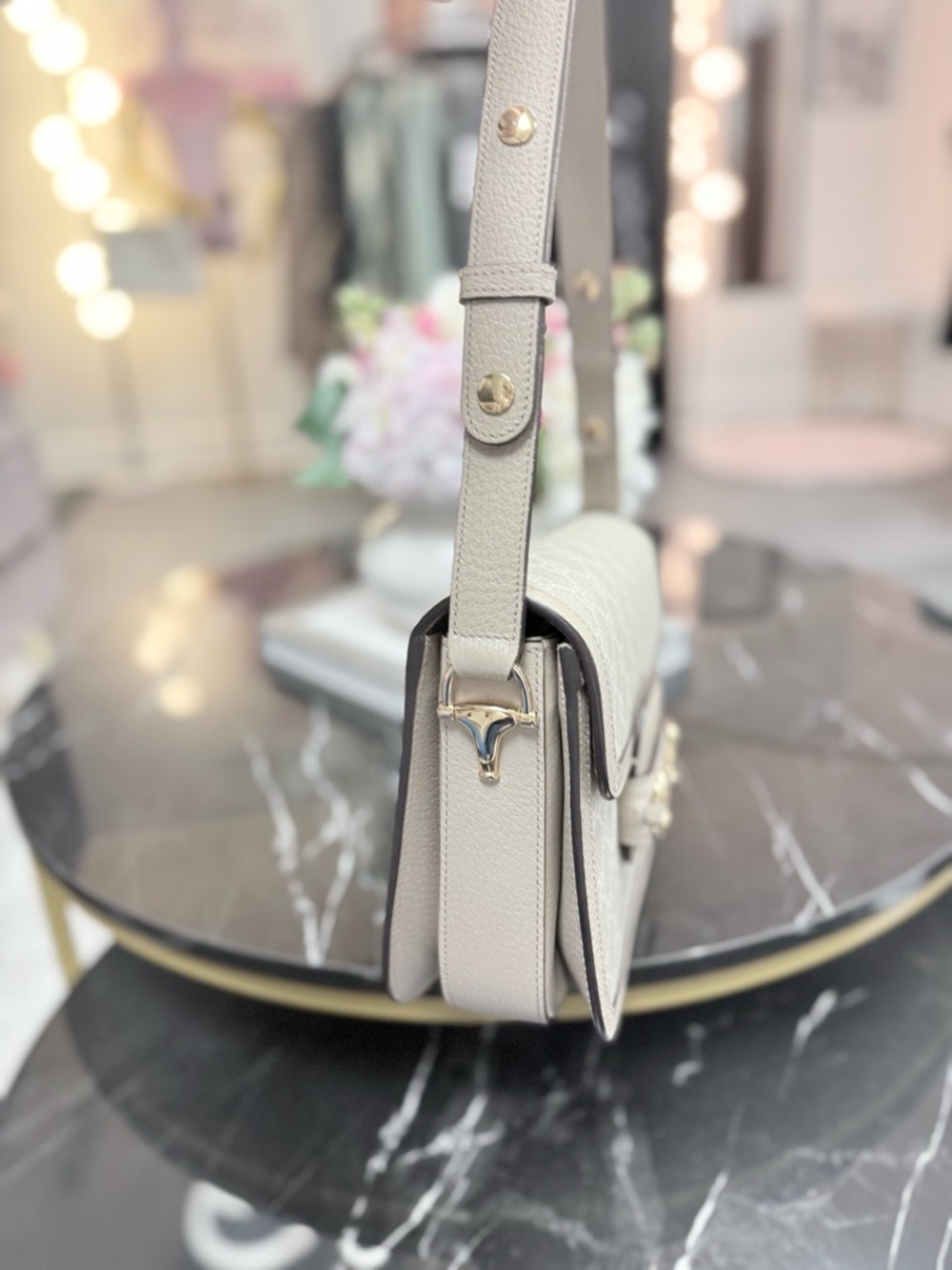 Gucci Beige GG Canvas Shoulder Bag with Gold Horsebit - Picture 2 of 4